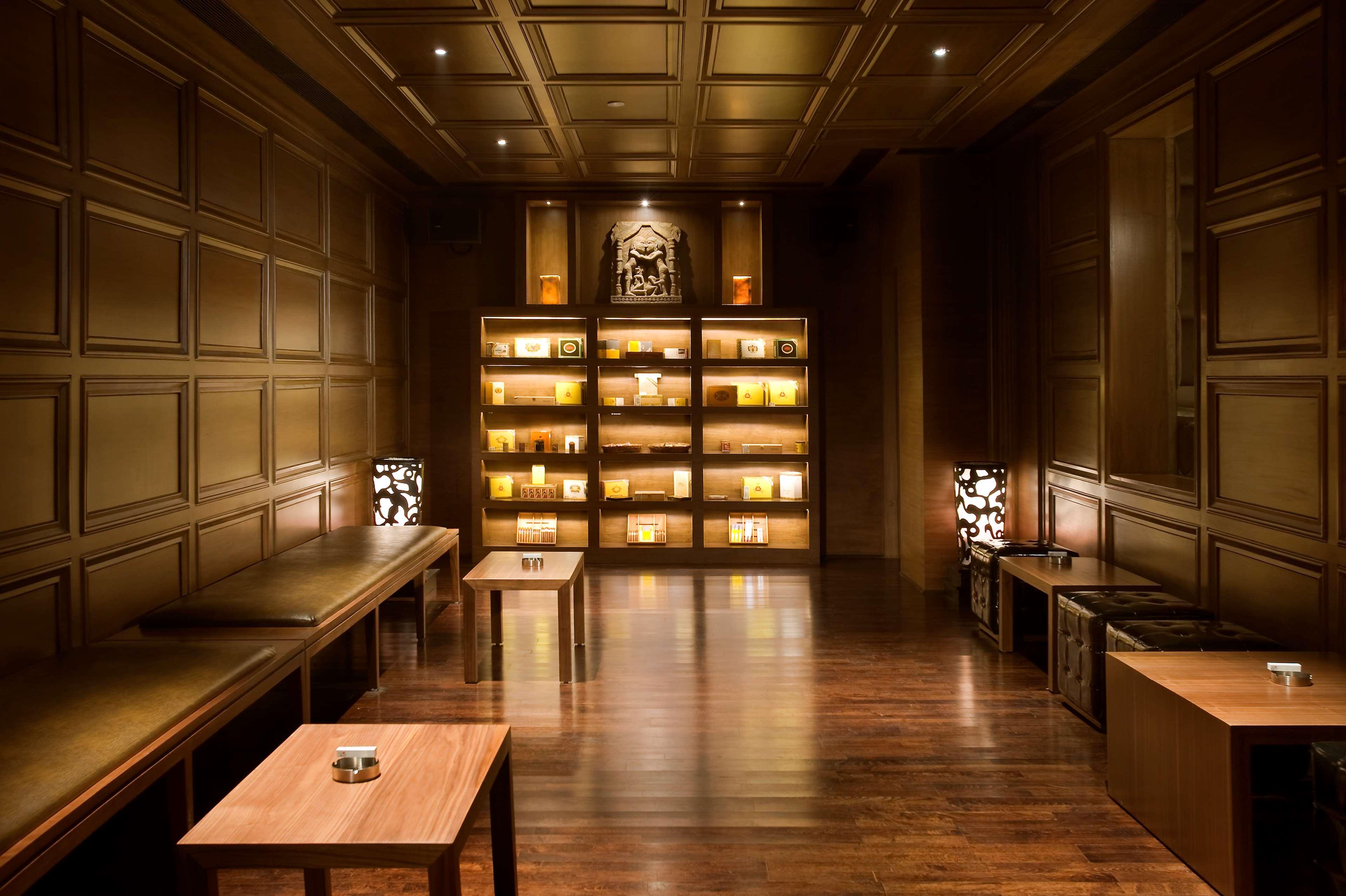 The Lalit New Delhi Hotel Exterior photo The interior of a tea house in Kyoto, Japan